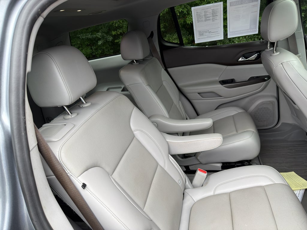 2021 GMC Acadia SLT