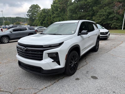 2024 Chevrolet Traverse LS