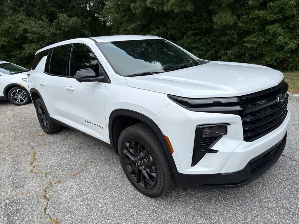 2024 Chevrolet Traverse LS