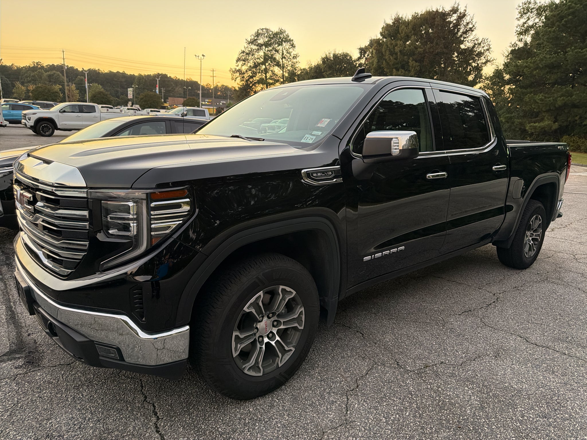 2025 GMC Sierra 1500 SLT