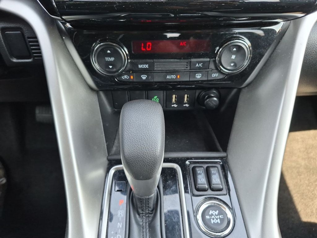 2024 Mitsubishi Eclipse Cross LE
